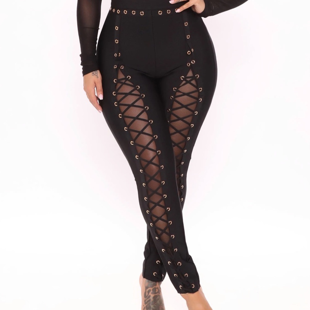 Lace up skinny pants